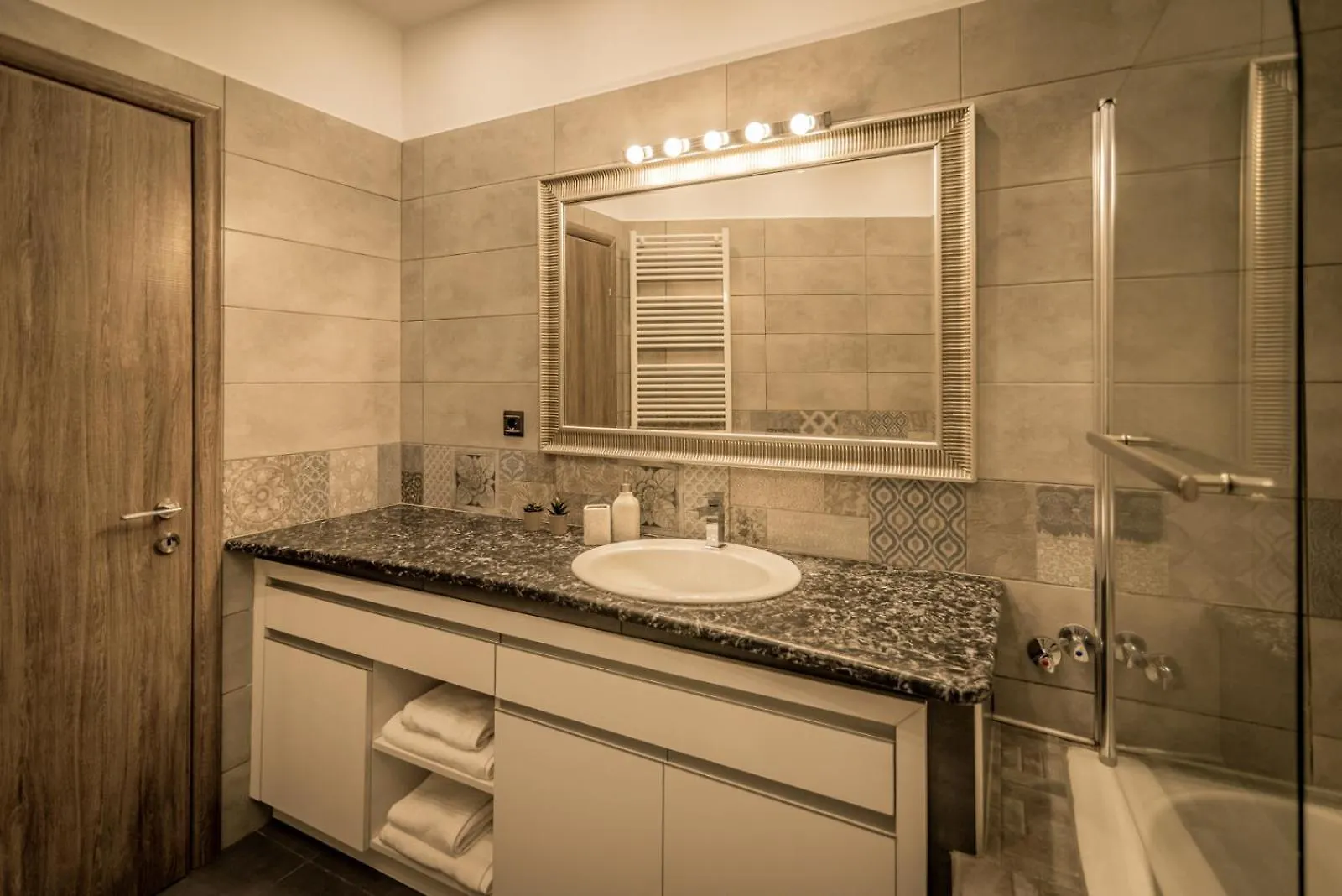 Estia On White Tower Midas Home Project Thessaloniki Greece